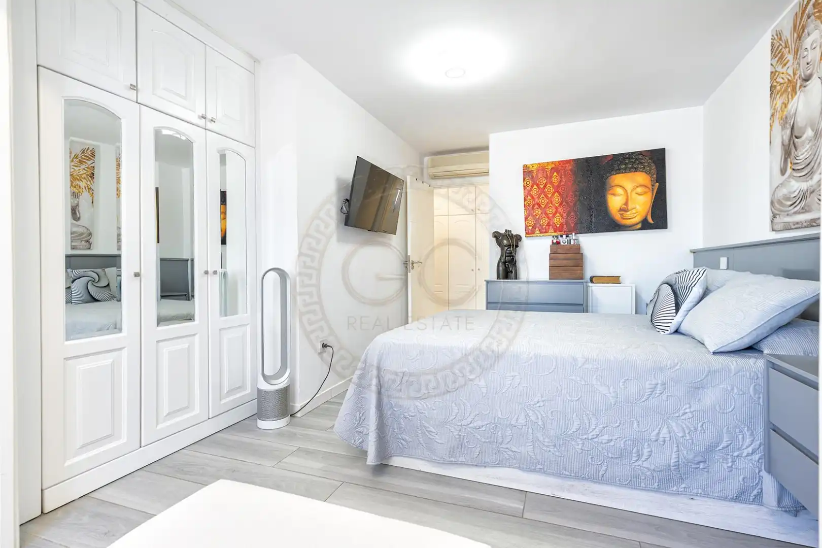 Schlafzimmer von Einfamilien-Reihenhaus zum Verkauf in San Bartolomé de Tirajana mit Klimaanlage, Privatgarten und Terrasse