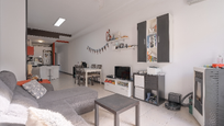 Sala d'estar de Estudi en venda en Loeches amb Aire condicionat, Terrassa i Piscina comunitària