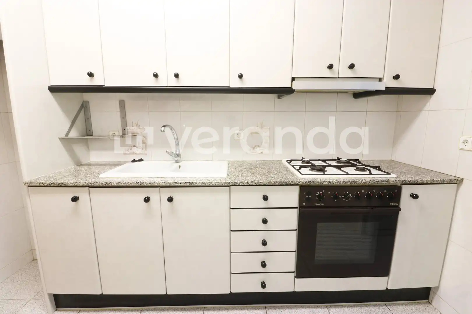 Cuina de Pis en venda en Ripollet amb Calefacció, TV i Balcó