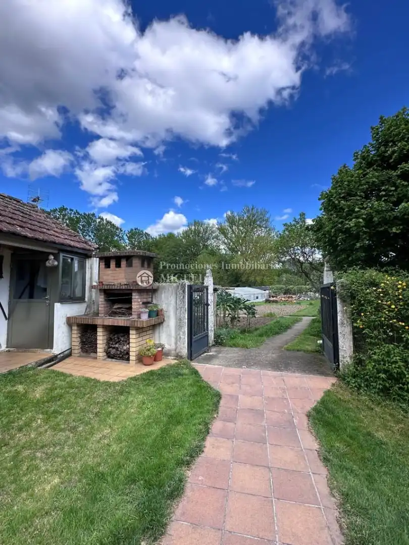 Casa o xalet en venda en Verín amb Calefacció, Jardí privat i Terrassa