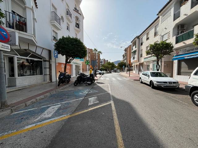 Local comercial en Alquiler en Avenida Ciudad de Melilla en Arroyo de la Miel