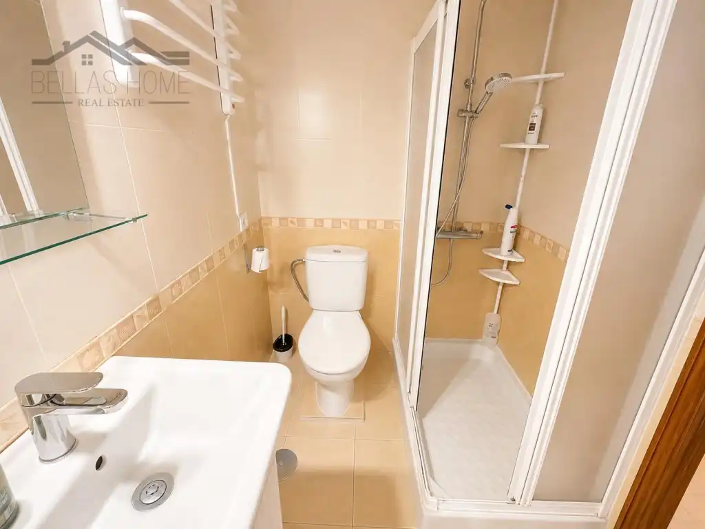 Bathroom of Duplexes for rent in Estepona  with Air Conditioner, Terrace and Furnished