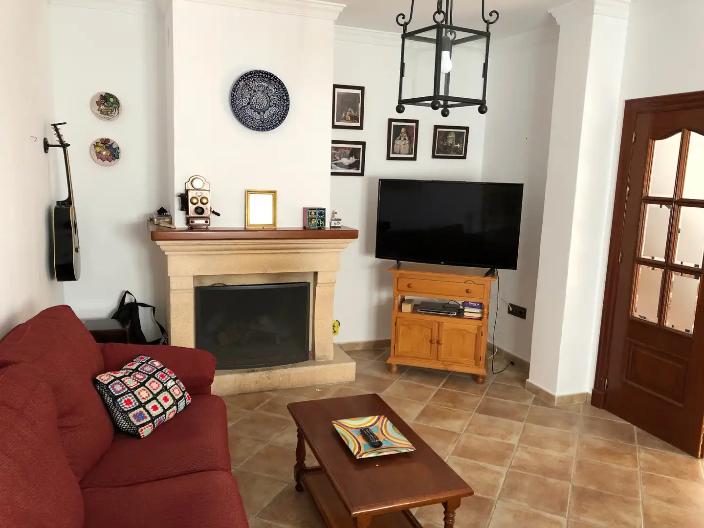 Sala d'estar de Casa o xalet en venda en Atajate amb Terrassa i Moblat