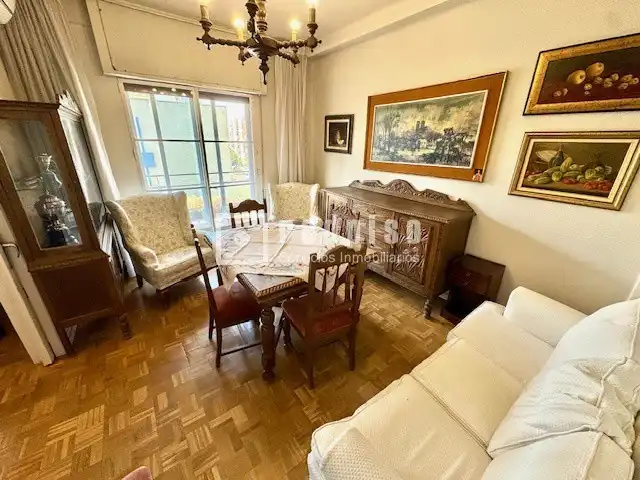 Sala d'estar de Pis en venda en Madrid amb Aire condicionat, Calefacció i Parquet