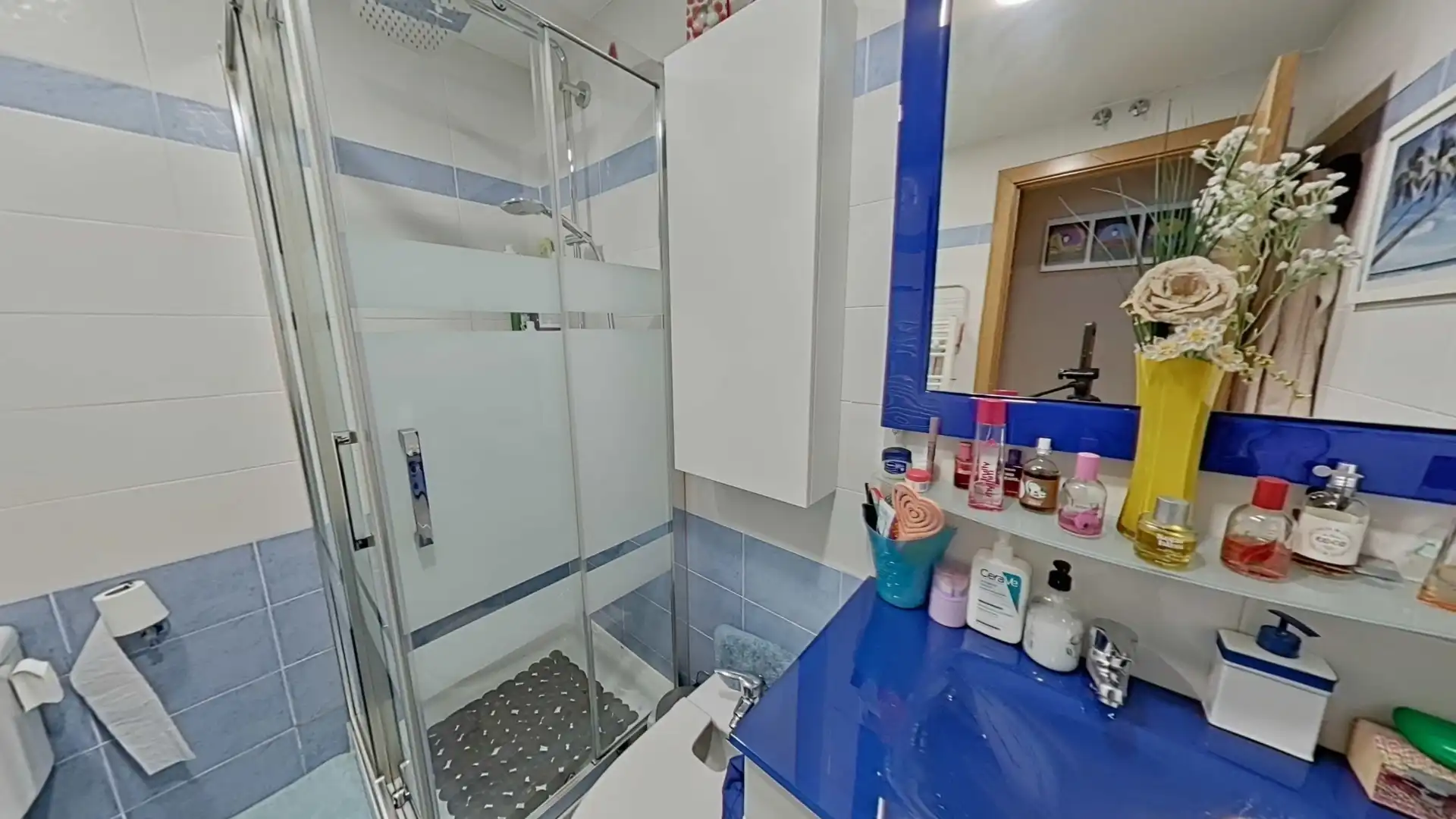 Baño de Piso en venta en Parla con Aire acondicionado, Calefacción y Jardín privado