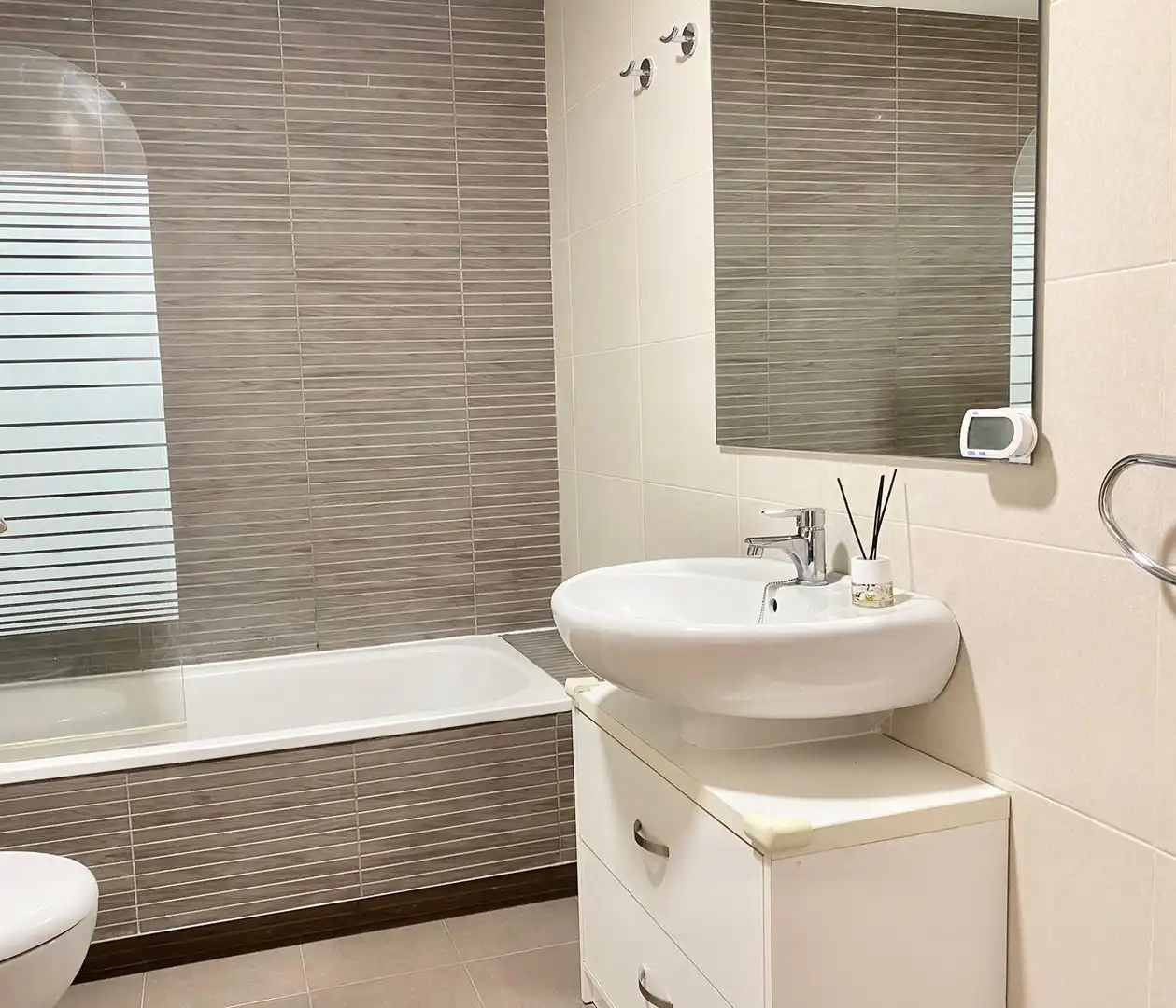 Baño de Piso en venta en Crevillent con Aire acondicionado, Balcón y Piscina comunitaria