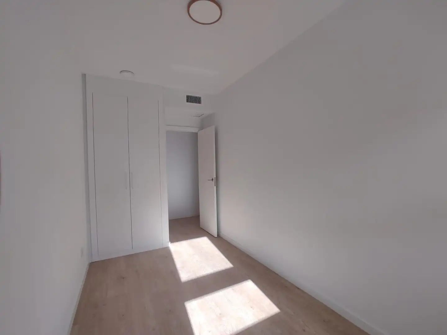 Flat with pool to rent in Entrenúcleos, imagen 13