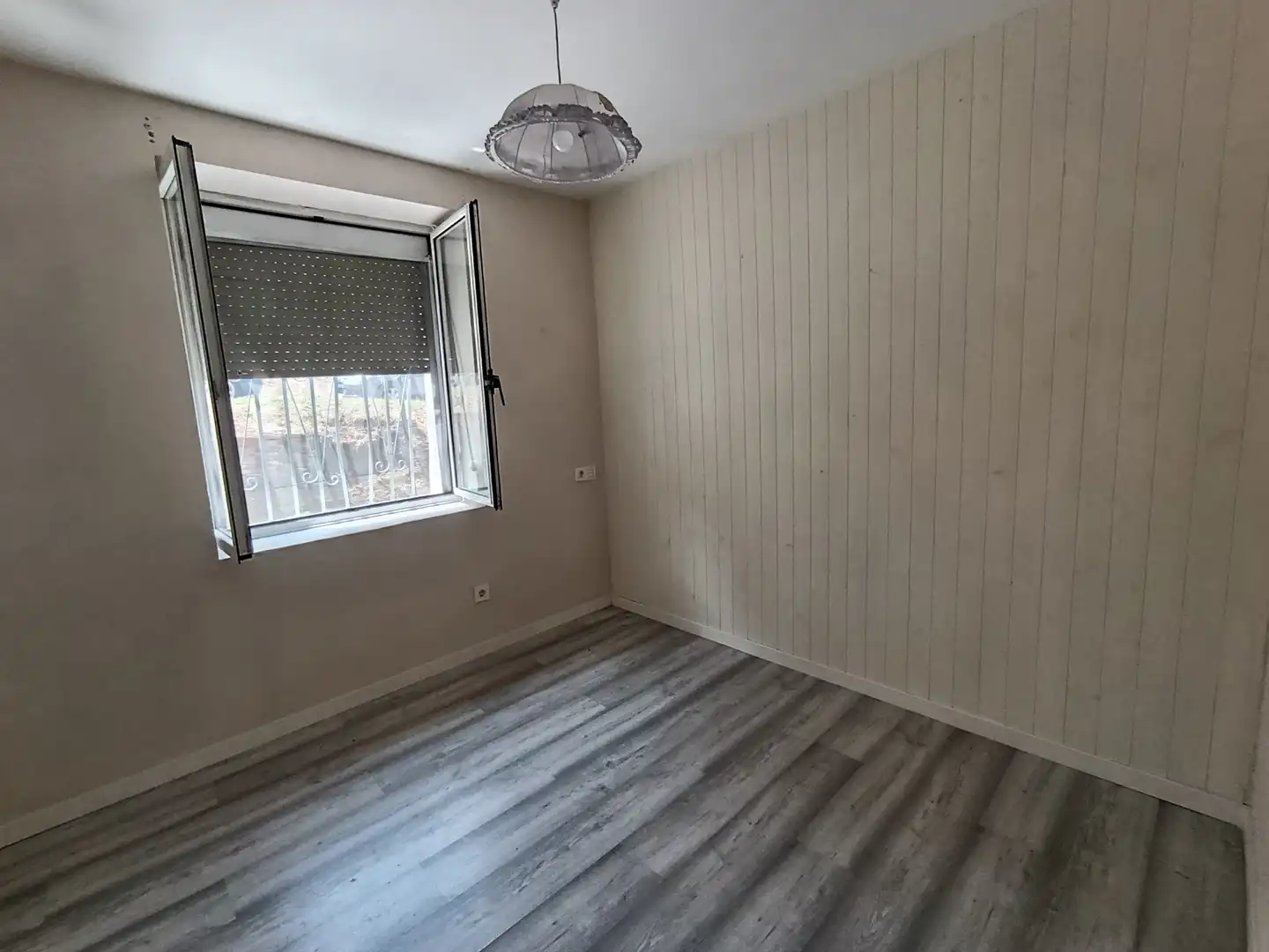 Habitación de Piso en venta en Avilés con Parquet, Horno y Microondas