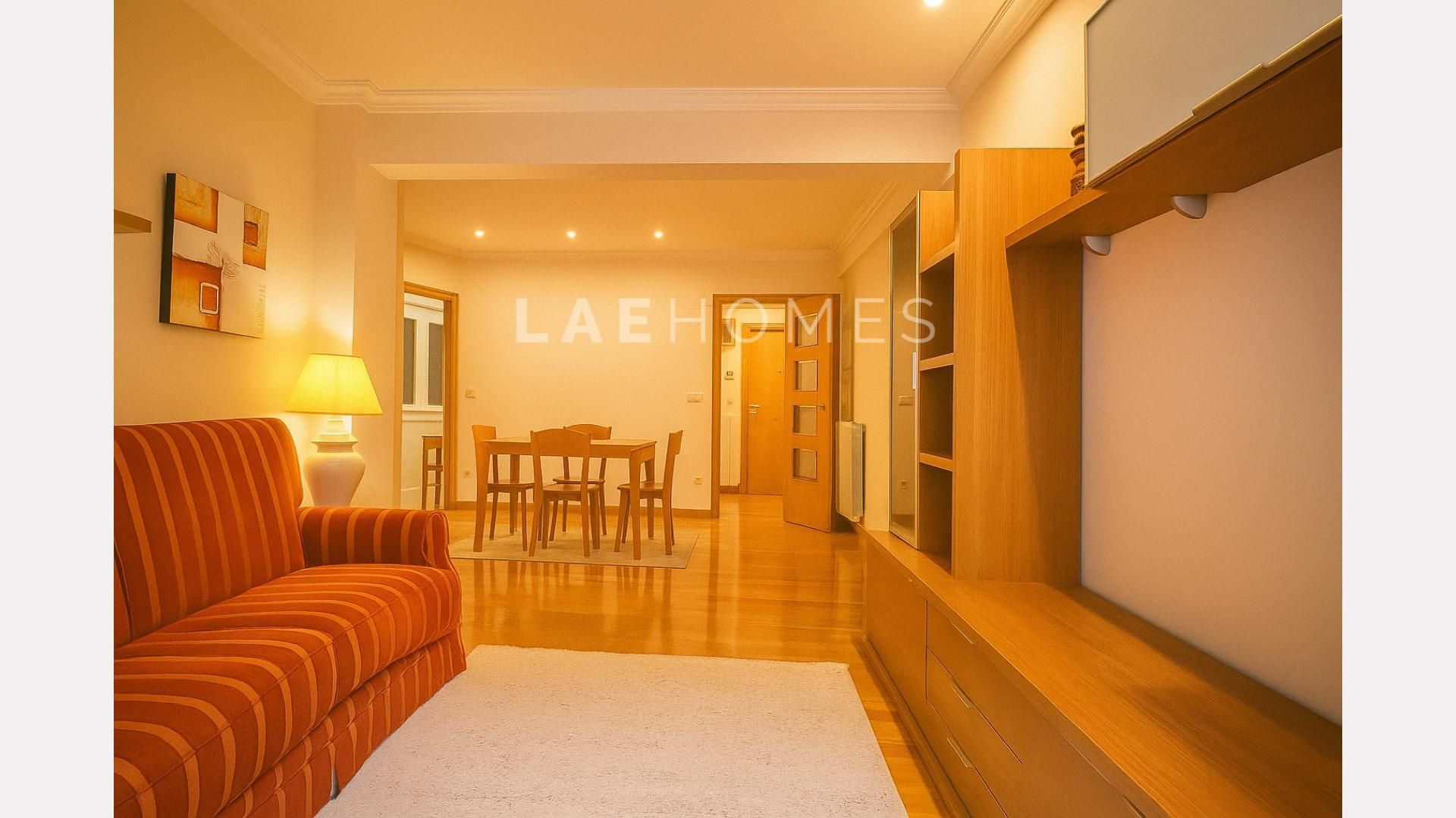 Sala d'estar de Pis de lloguer en Donostia - San Sebastián  amb Calefacció i Balcó