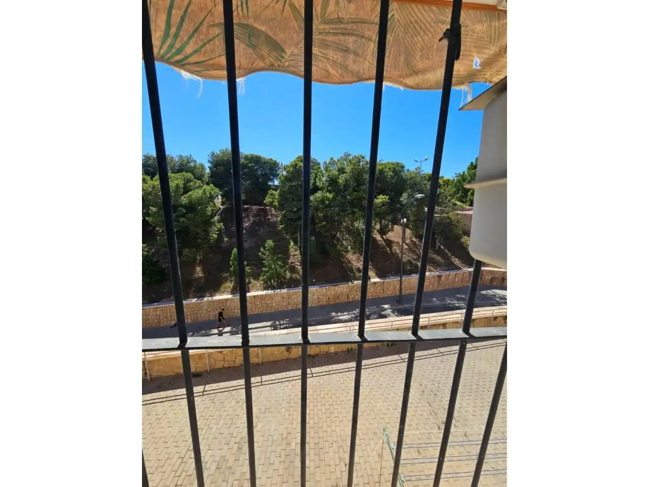 Vista exterior de Pis en venda en Alicante / Alacant amb Aire condicionat i Moblat