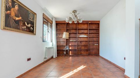 Impresionante chalet dividido en dos viviendas con piscina y zona ajardinadas !!, imagen 5