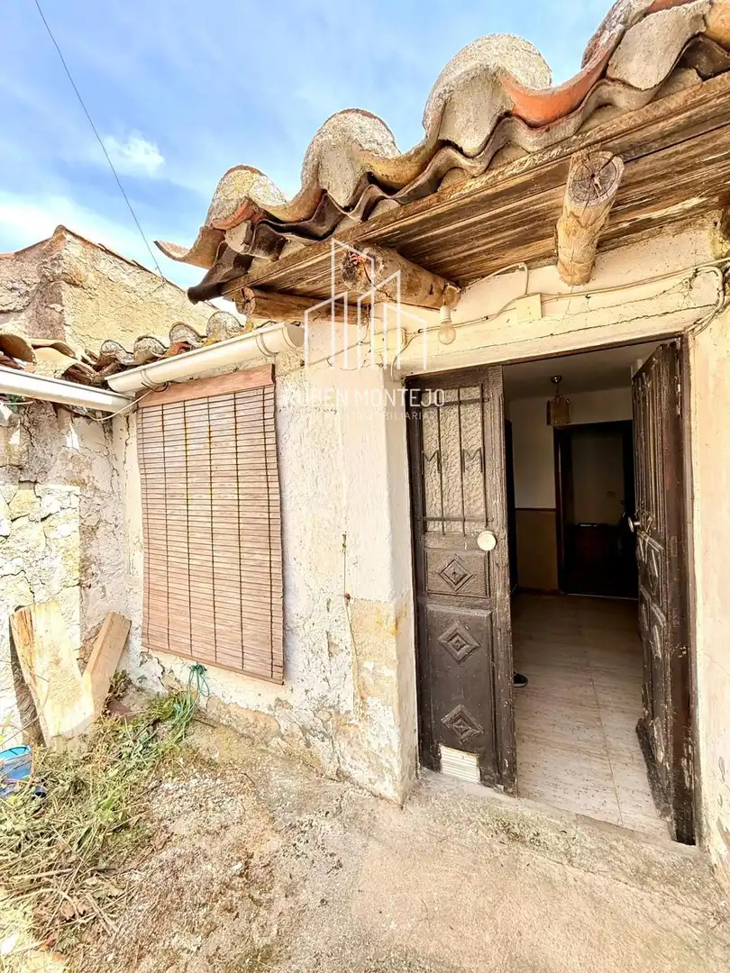 Exterior view of Houses for sale in Zarapicos  with Terrace
