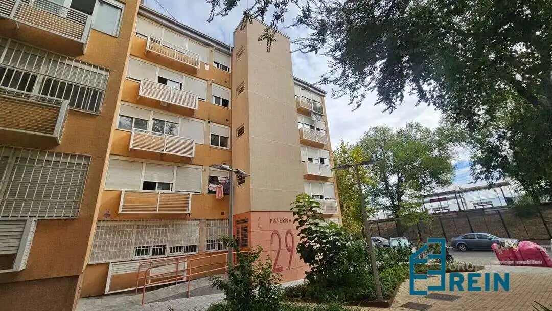 Pis amb ascensor en venda a Calle de Paterna