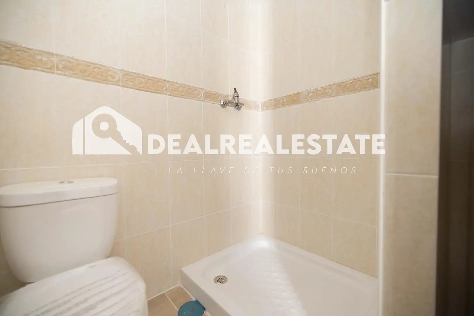 Baño de Piso en venta en Guillena con Trastero