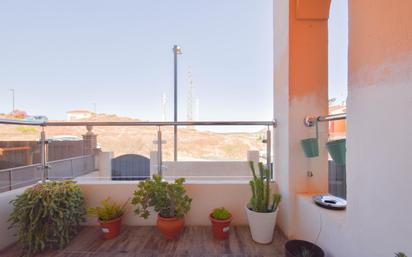 Terrasse von Einfamilien-Reihenhaus zum verkauf in Otura mit Klimaanlage, Terrasse und Balkon