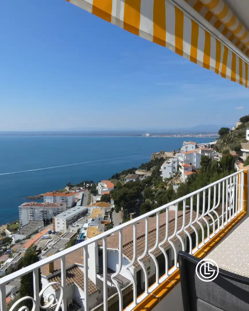 Vista exterior de Apartament en venda en Roses amb Aire condicionat, Calefacció i Terrassa