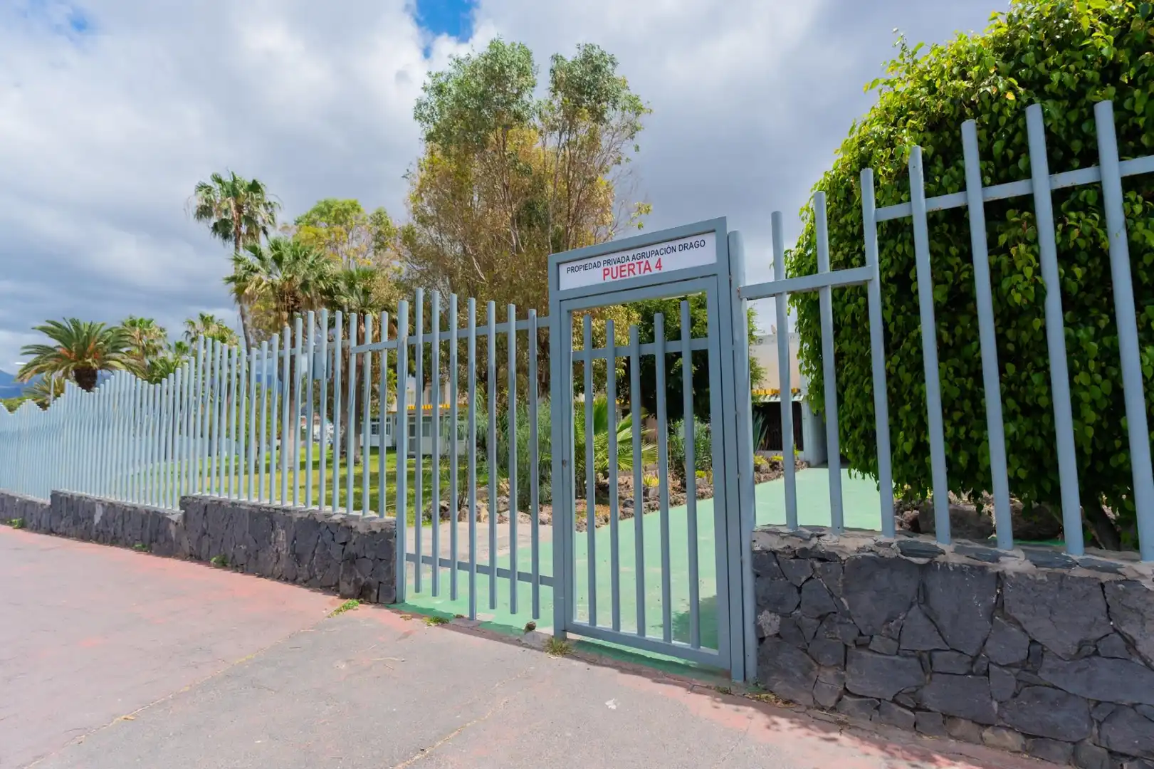Vista exterior de Apartamento en venta en Arona con Piscina comunitaria