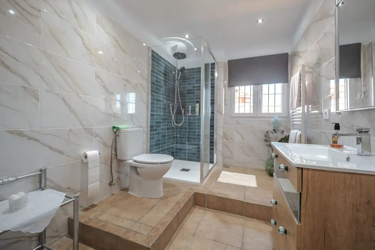Baño de Casa o chalet en venta en Alhaurín El Grande con Aire acondicionado, Calefacción y Jardín privado