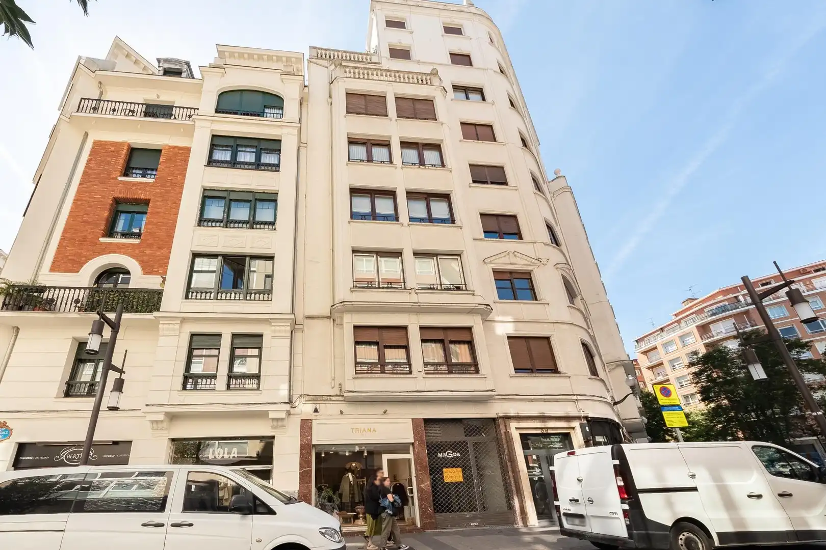 Flat with lift for sale in Calle de Rodríguez Arias