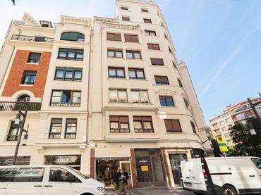 Flat with lift for sale in Calle de Rodríguez Arias