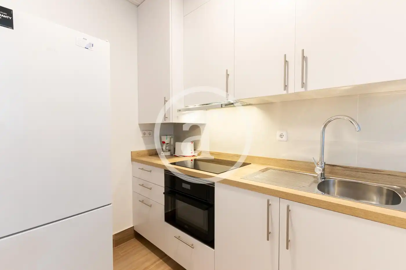 Cocina de Estudio de alquiler en Madrid con Calefacción, Amueblado y Horno