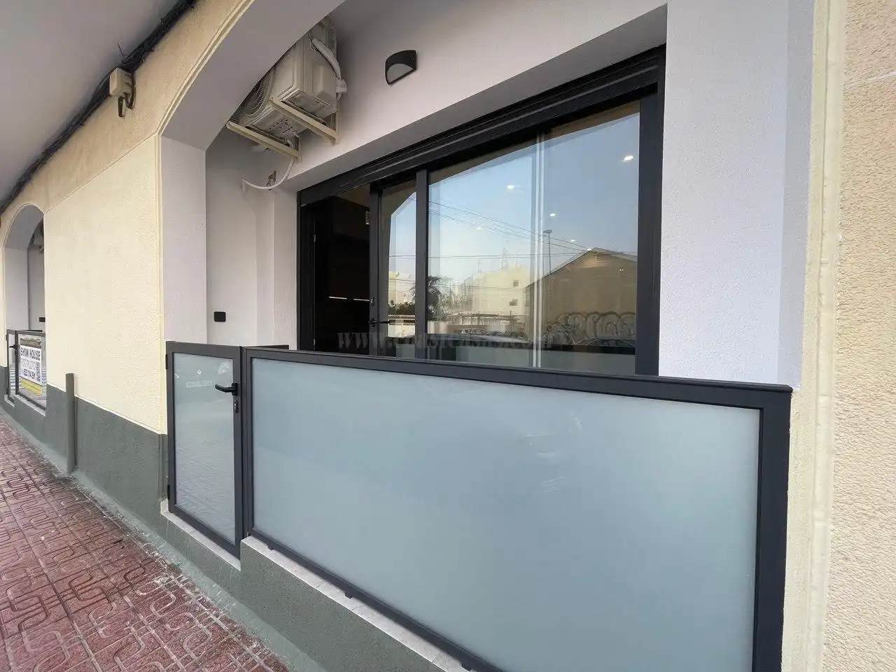 Terraza de Estudio en venta en Torrevieja con Aire acondicionado, Calefacción y Terraza