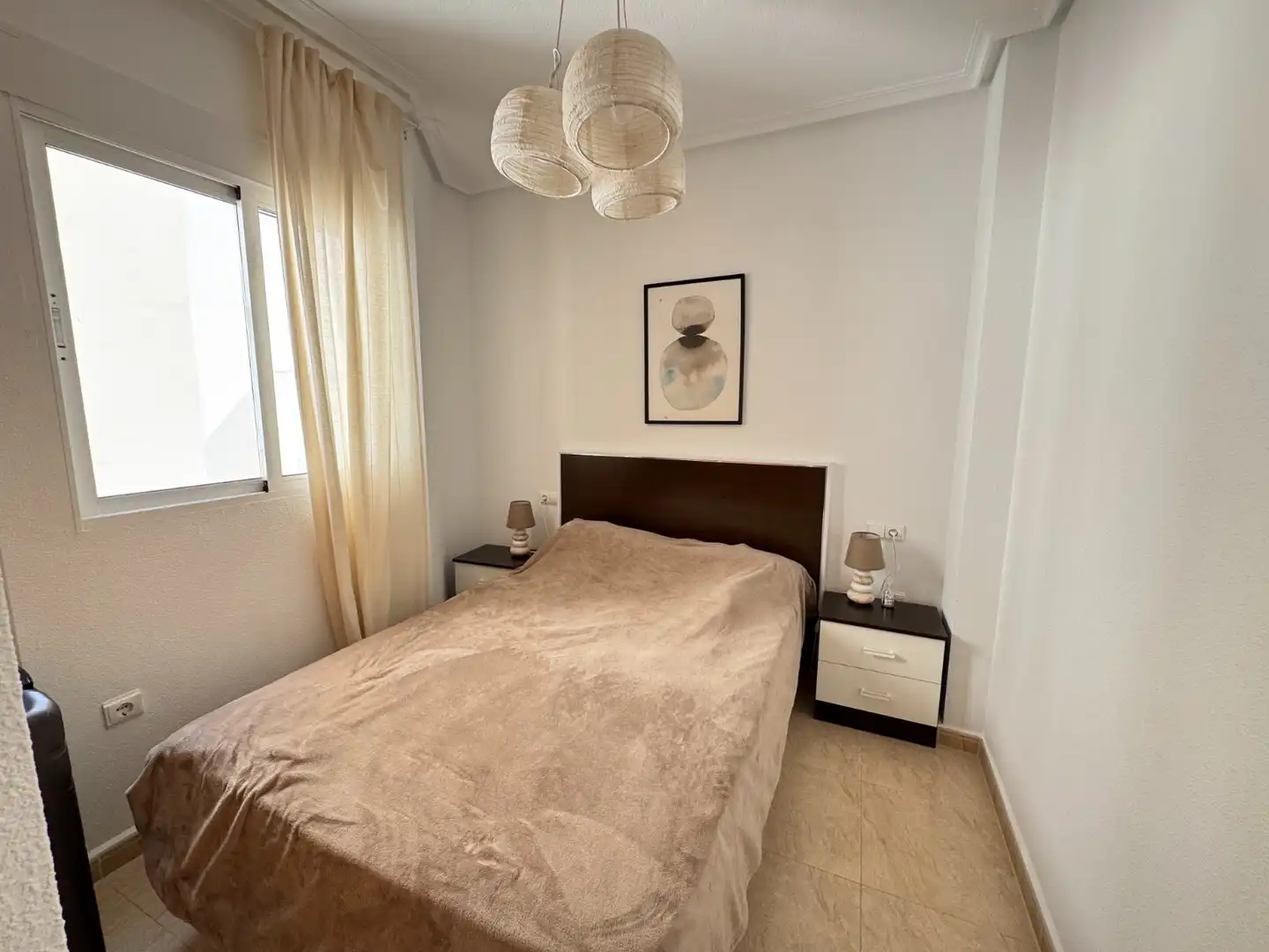 Habitación de Apartamento en venta en Guardamar del Segura con Aire acondicionado, Amueblado y Lavadora