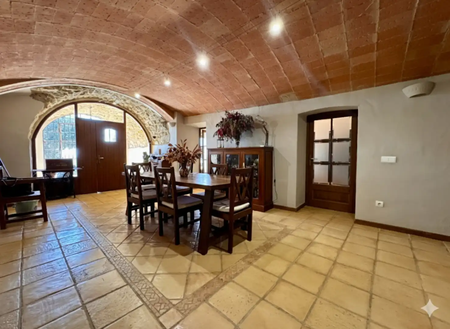Menjador de Finca rústica en venda en Cruïlles, Monells I Sant Sadurní de L'Heura amb Aire condicionat, Calefacció i Jardí privat