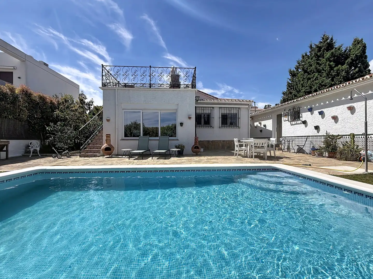 Piscina de Casa o xalet en venda en Manilva amb Aire condicionat, Jardí privat i Terrassa