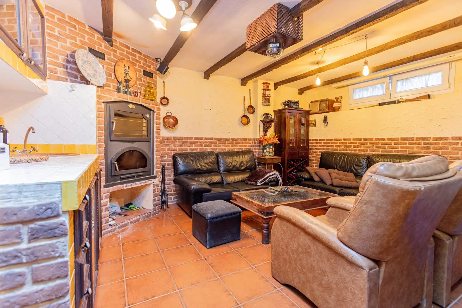 Sala de estar de Casa adosada en venta en Valdemoro con Calefacción, Jardín privado y Piscina comunitaria