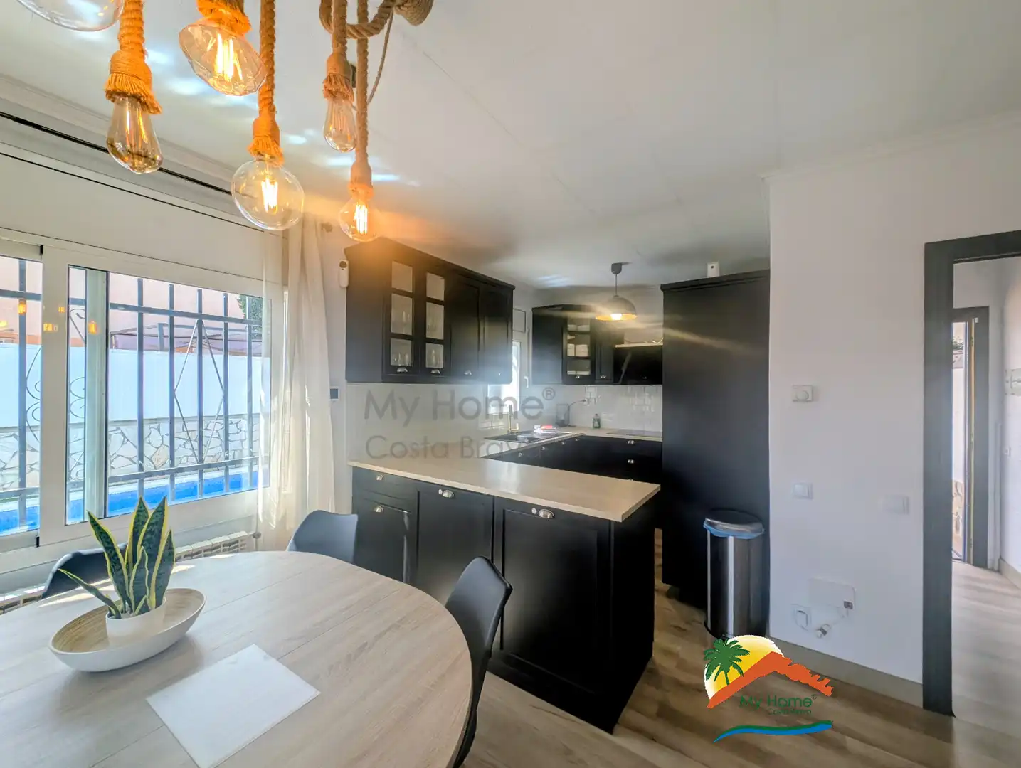 Casa amb piscina en venda a Aiguaviva Parc, imagen 10