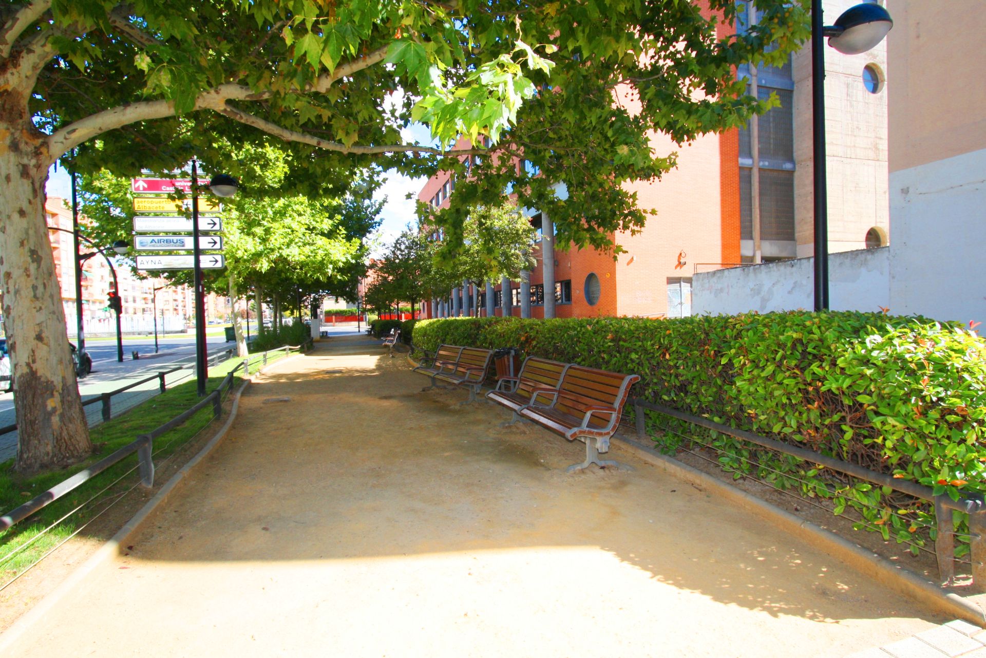 Vista exterior de Pis en venda en  Albacete Capital amb Aire condicionat, Terrassa i Moblat