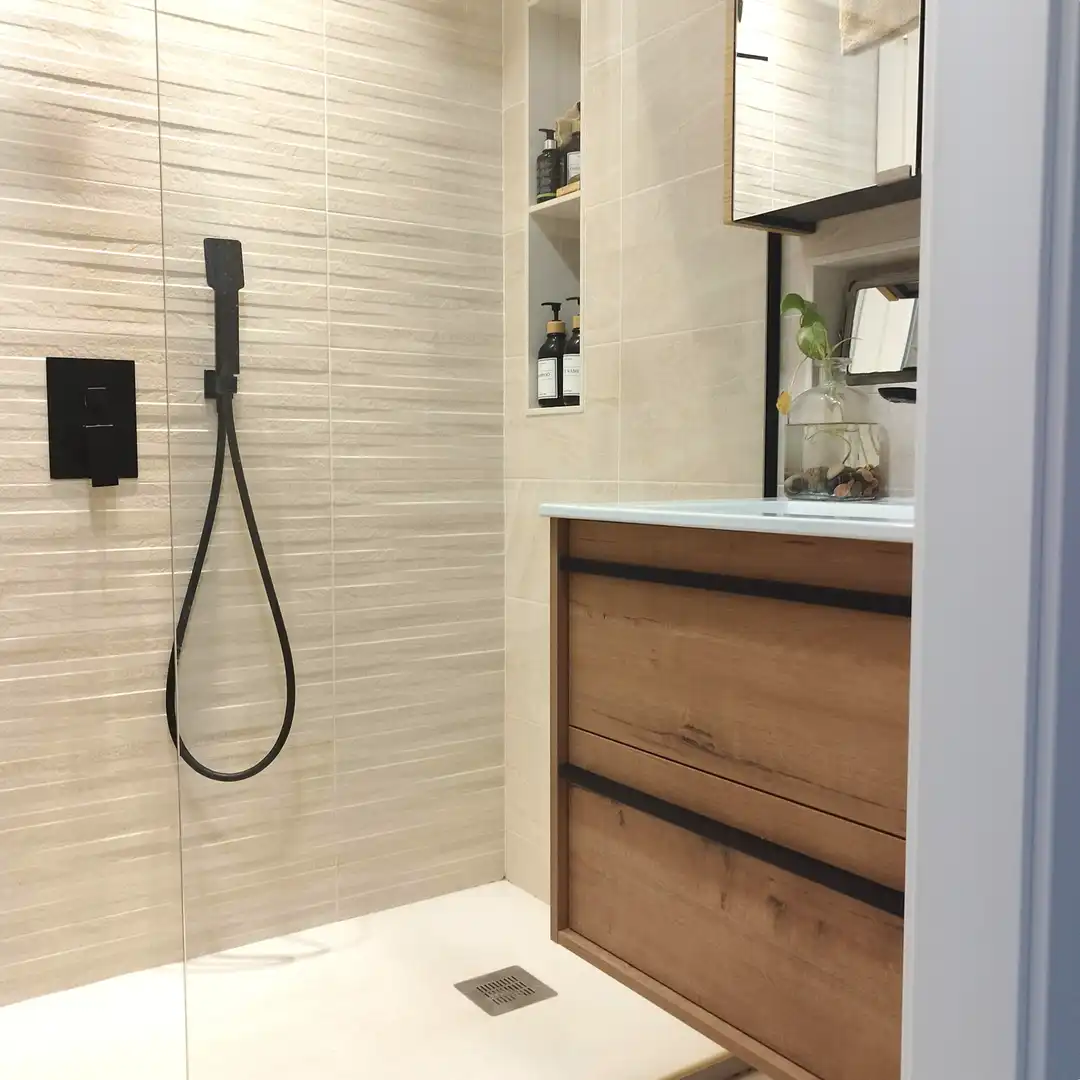 Baño de Piso en venta en Barcelona con Microondas y Balcón