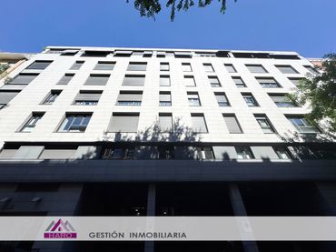 Individual con ascensor en venta en Calle de Ponzano 42