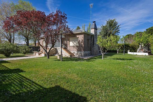Casa-chalet en Venta en Viana de Cega