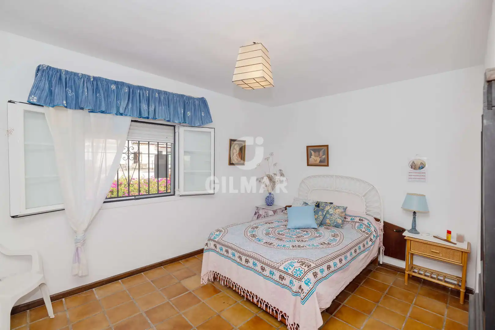 Dormitori de Casa o xalet en venda en Estepona amb Jardí privat
