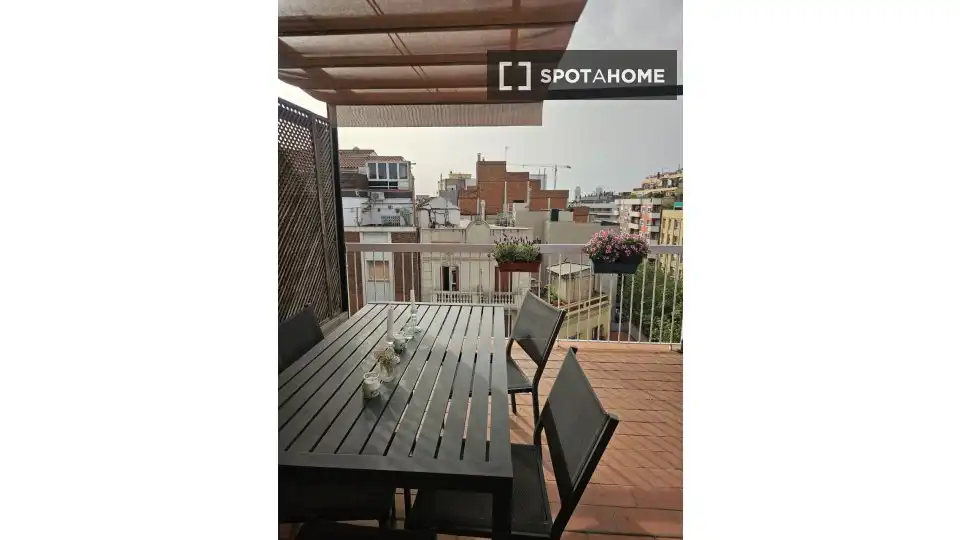 Terrassa de Pis per a compartir en Barcelona amb Aire condicionat, Terrassa i Moblat