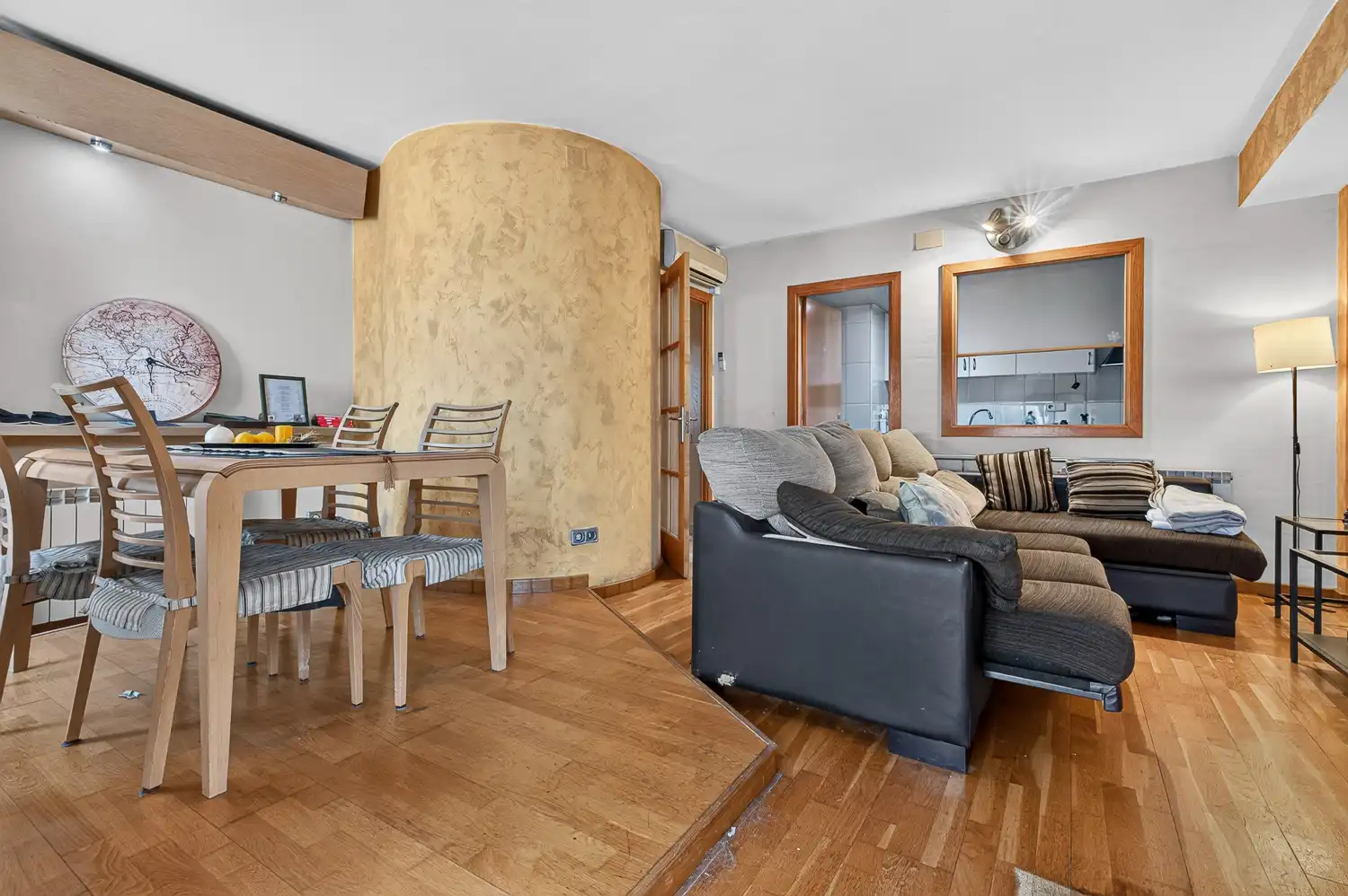 Sala de estar de Dúplex en venta en Terrassa con Calefacción y Balcón