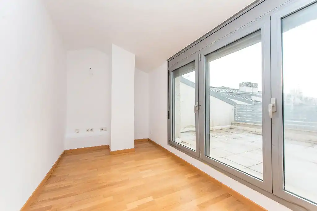 Piso en venta en Carrer Moianès, Hostal