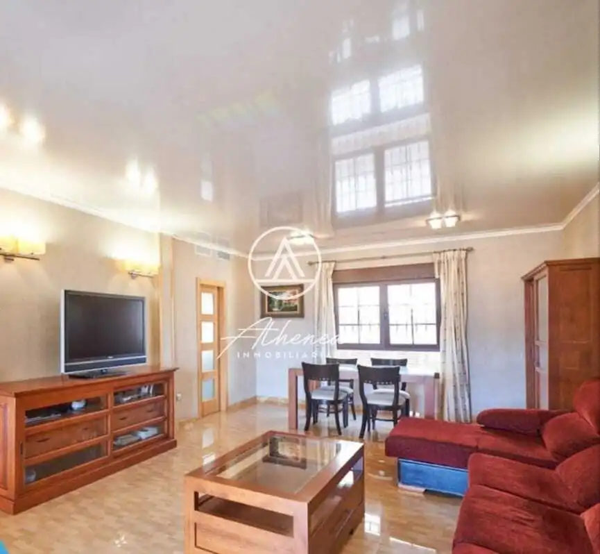 Sala de estar de Casa o chalet en venta en Roquetas de Mar con Aire acondicionado, Jardín privado y Terraza