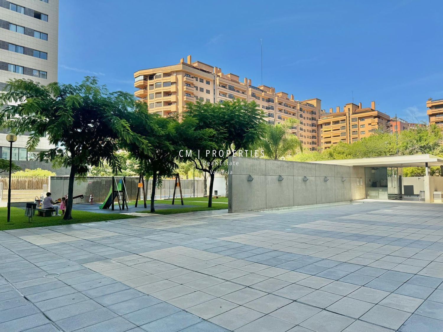Exterior view of Flat to rent in  Valencia Capital  with Air Conditioner, Terrace and Swimming Pool