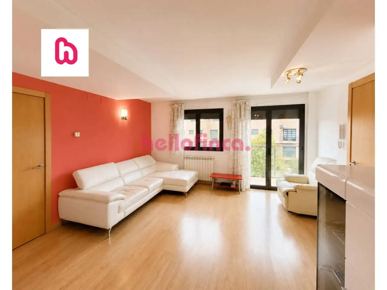 Sala d'estar de Pis en venda en Gironella amb Calefacció, Parquet i Terrassa