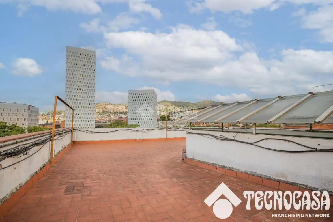 Terrassa de Pis en venda en Santa Coloma de Gramenet amb Aire condicionat