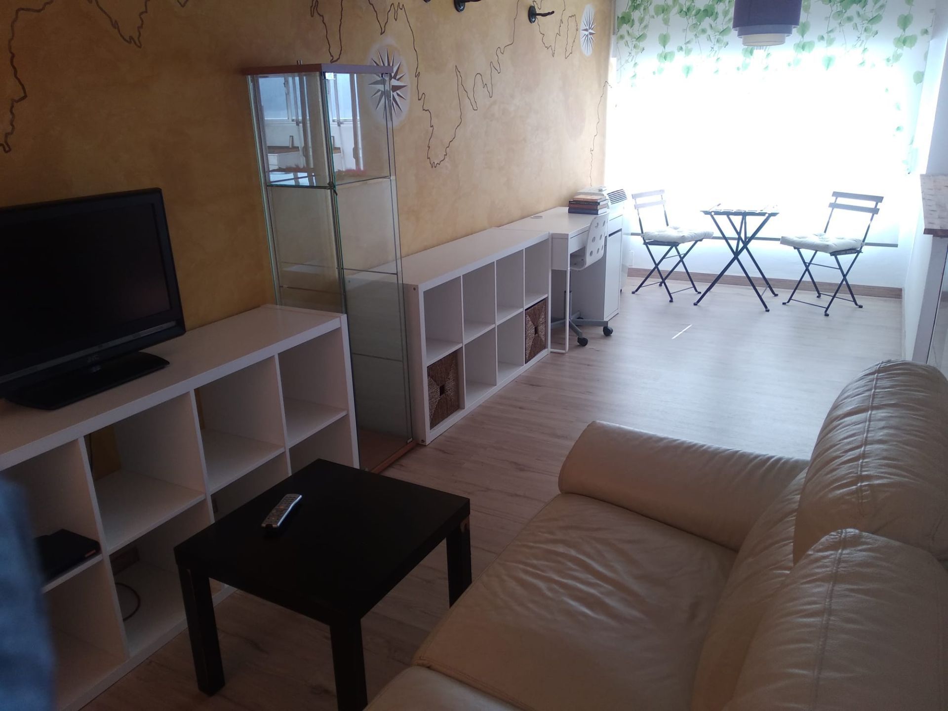 Living room of Flat for sale in Bilbao   with Heating, Terrace and Furnished