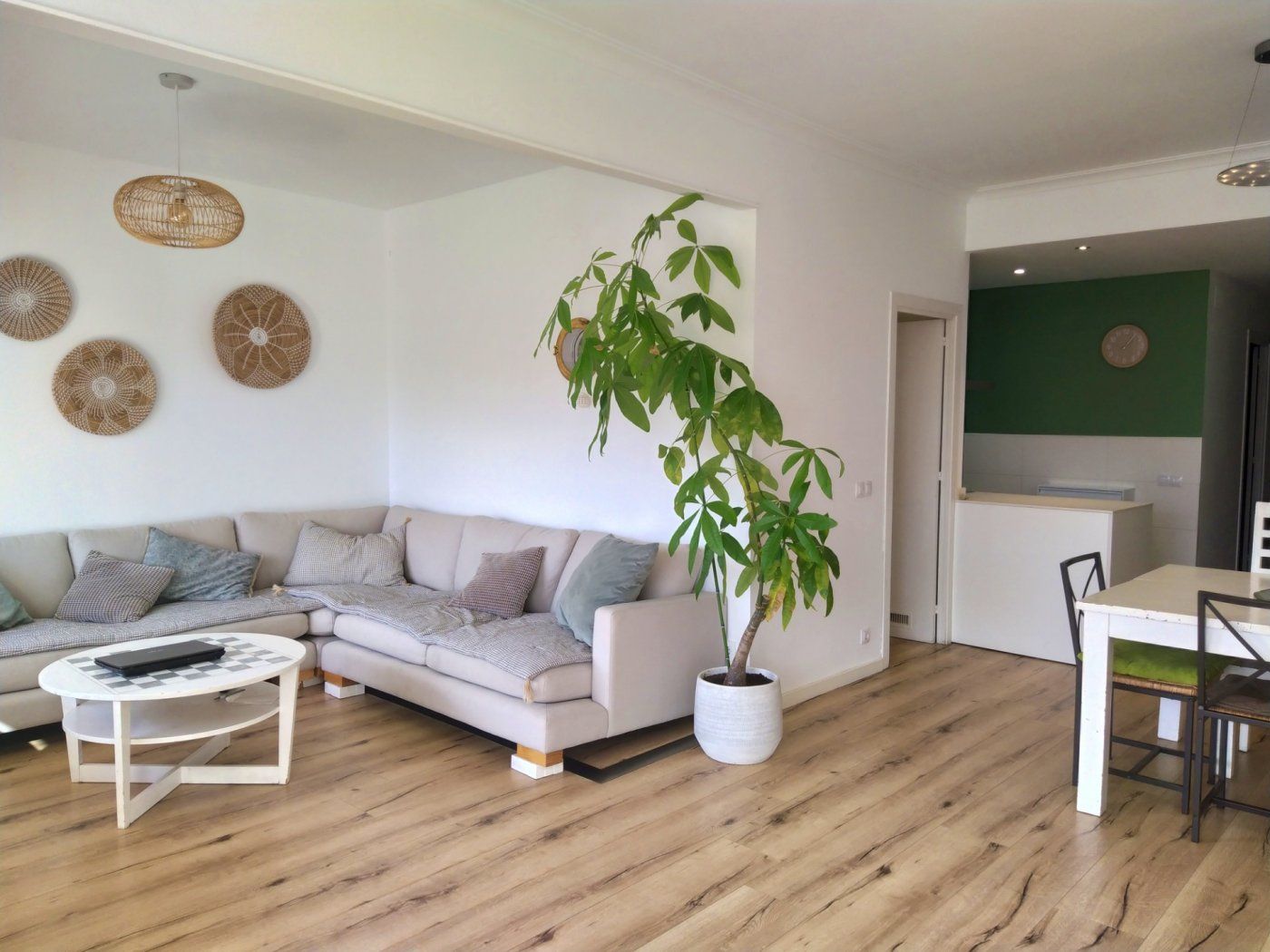 Sala d'estar de Pis de lloguer en  Barcelona Capital amb Calefacció, Parquet i Terrassa