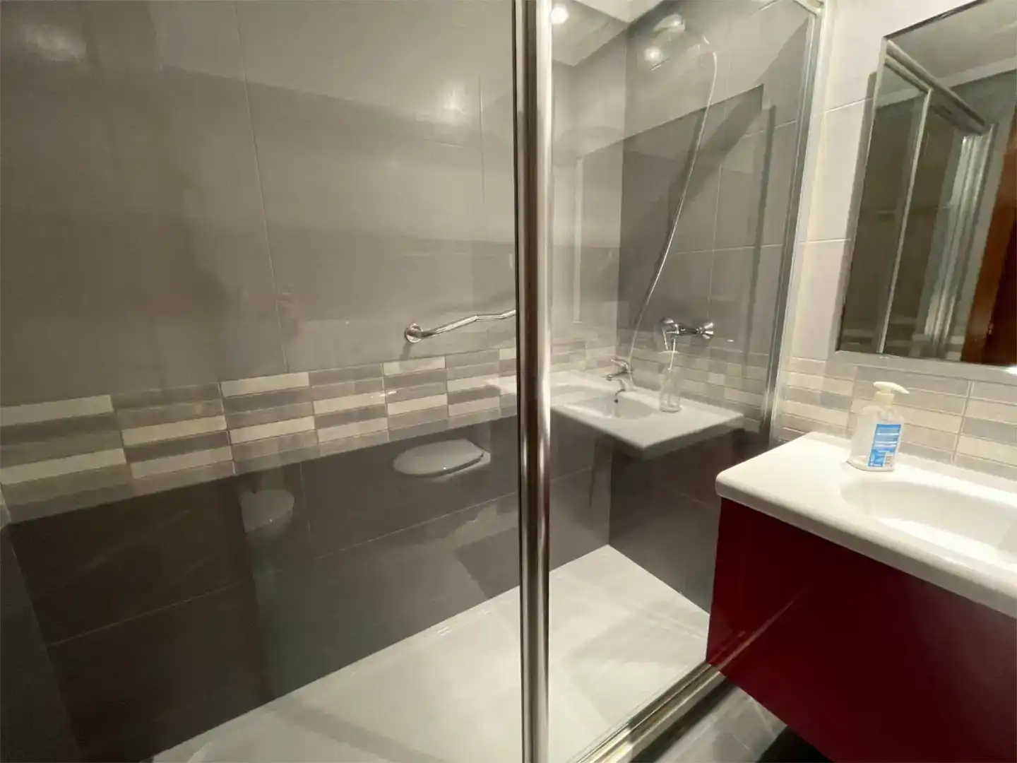 Badezimmer von Wohnung zur Miete in  Madrid Capital mit Klimaanlage