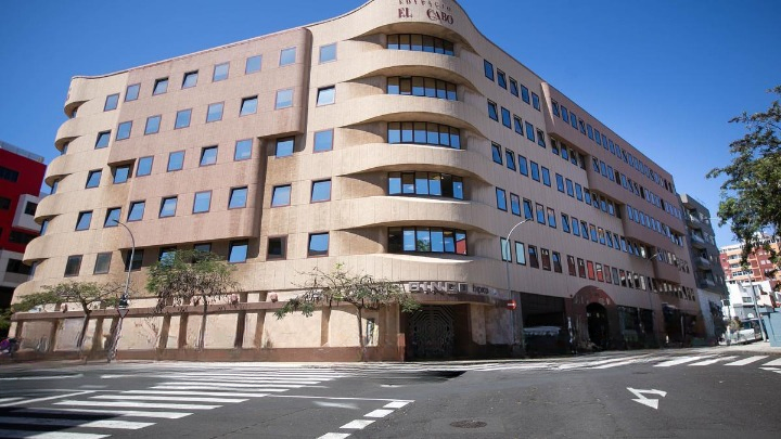 Garaje de alquiler en Calle de Leoncio Rodríguez, 1, La Salle - Cuatro Torres