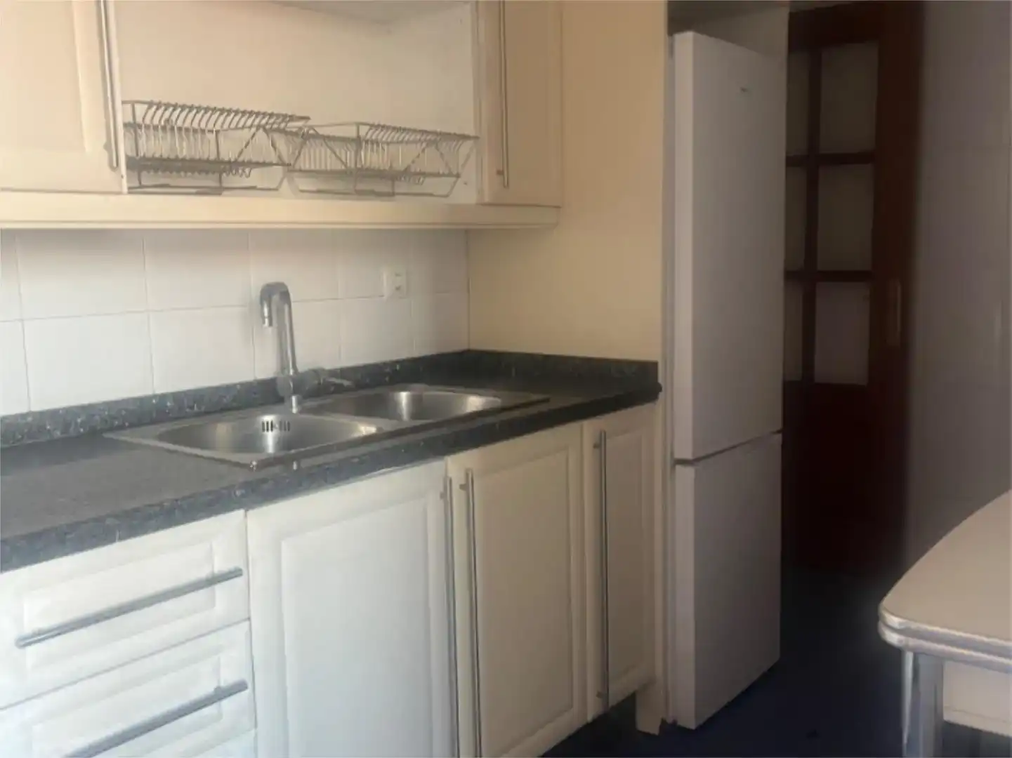 Küche von Wohnung zur Miete in Sur