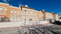 Vista exterior de Casa adosada en venda en  Almería Capital amb Aire condicionat, Jardí privat i Terrassa