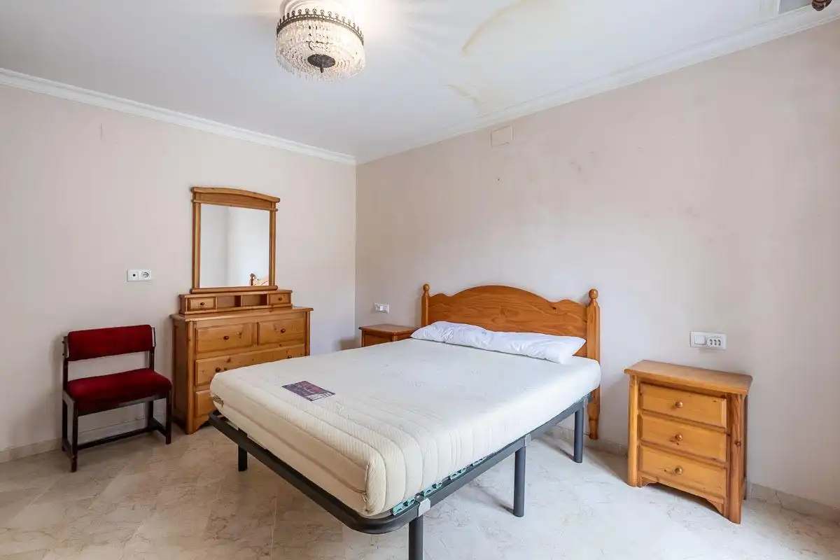 Schlafzimmer von Wohnung zur Miete in Granada mit Heizung und Balkon